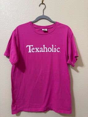 Comfort Colors "Texaholic" Pink Graphic Tee - Size M